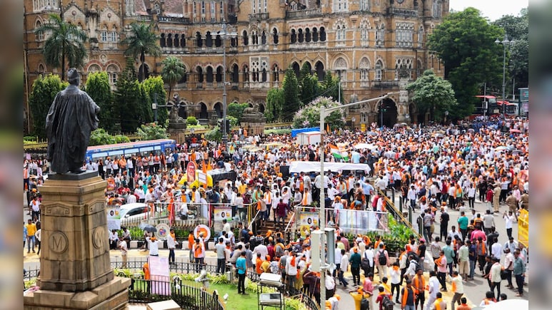 D Fadnavis Says Order On Maratha Stir Will Be Heeded, Denies Law & Order Collapse D Fadnavis Says Order On Maratha Stir Will Be Heeded, Denies Law & Order Collapse