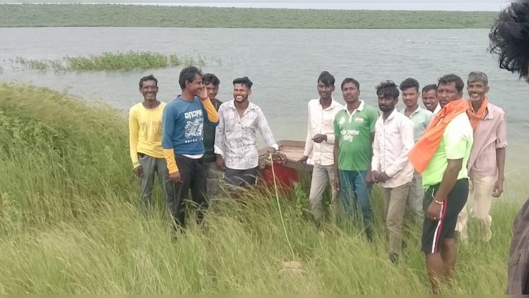 चंडी माता के दर्शन करने गए श्रद्धालुओं की नाव बाणसागर जलाशय में फंसी, 12 लोगों का सकुशल रेस्क्यू