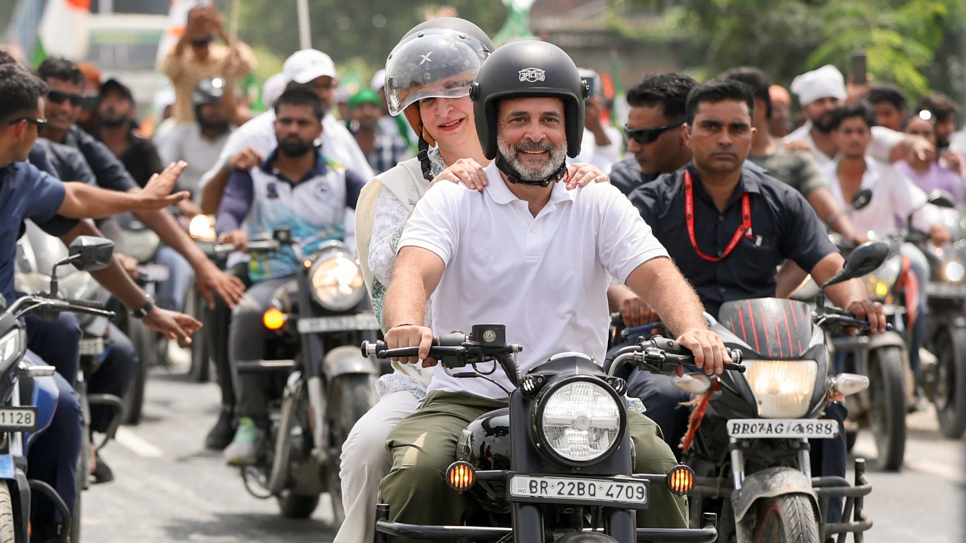 'Only Symbolism from Rahul Gandhi Won't Work on Gen Z,' Says Chetan Bhagat