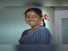 नसीब अपना अपना में टेढ़ी चोटी वाली चंदा 39 साल बाद दिखने लगीं ऐसी, राधिका सरथ कुमार बन गई हैं बड़ी राजनेता नसीब अपना अपना में टेढ़ी चोटी वाली चंदा 39 साल बाद दिखने लगीं ऐसी, राधिका सरथ कुमार बन गई हैं बड़ी राजनेता
