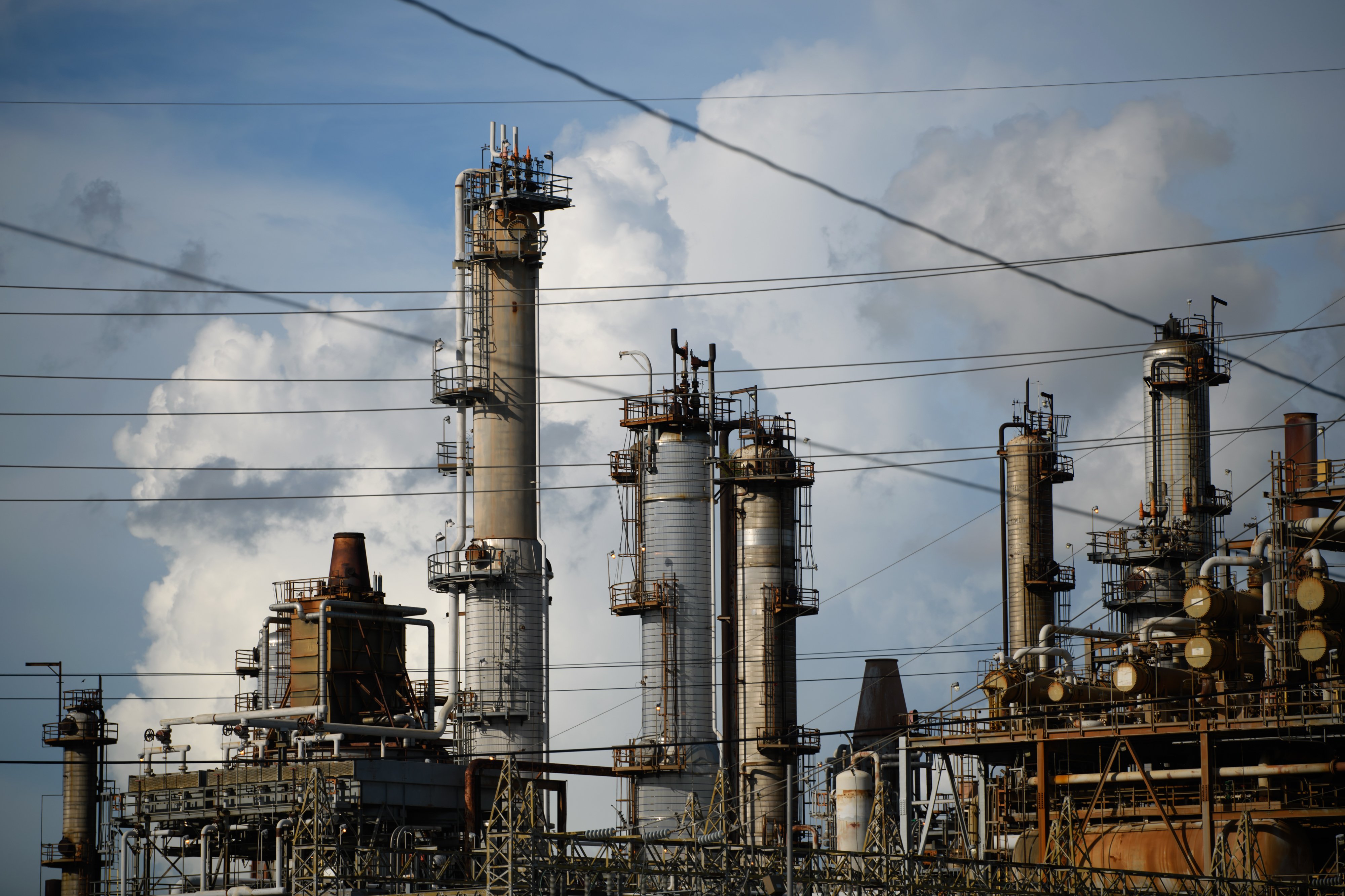Oil Steadies After Monthly Drop With Glut, Geopolitics In Focus