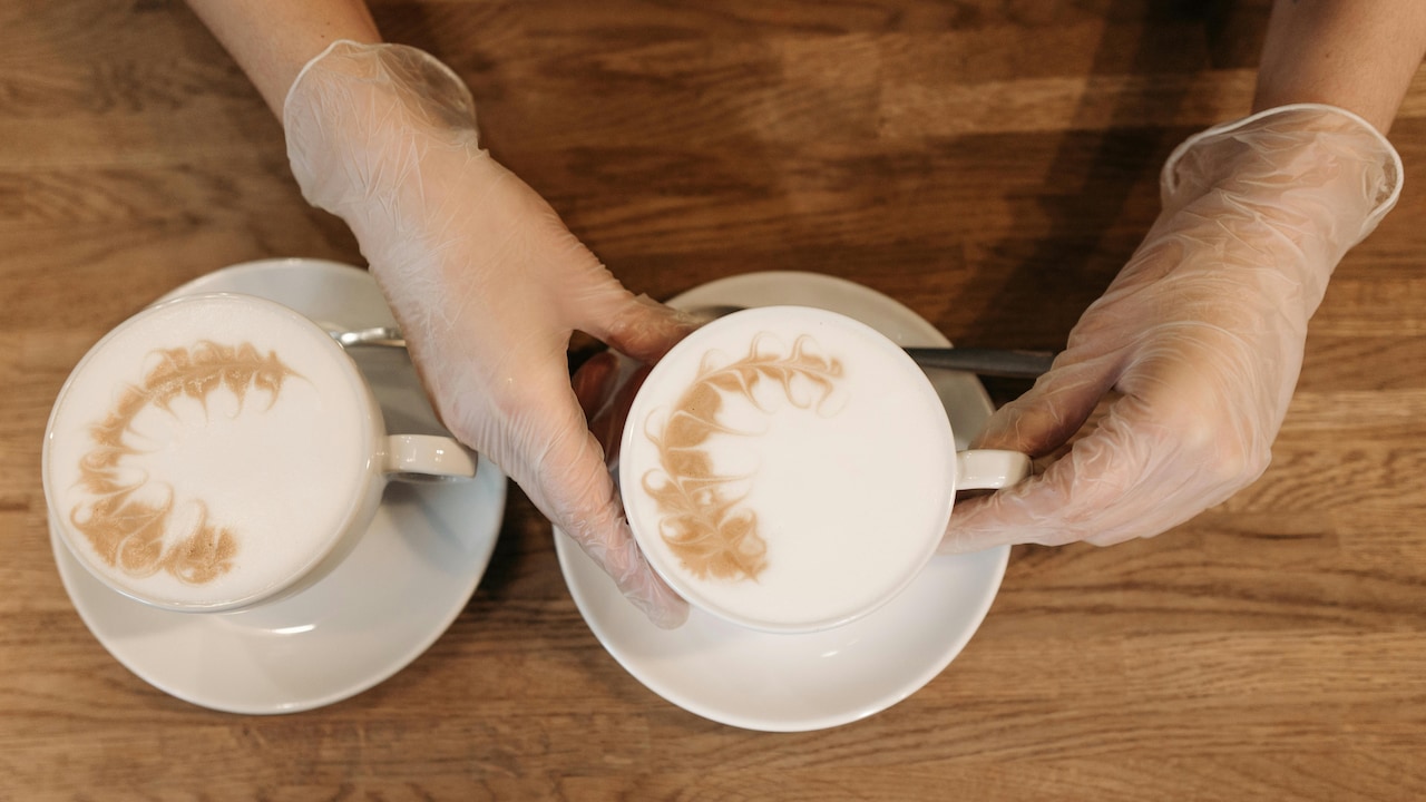 Look for cups with comfortable handles that provide secure grip