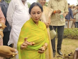 दौसा: आभानेरी फेस्टिवल में पहुंची डिप्टी सीएम दिया कुमारी, स्वदेशी अपनाने का संदेश देते हुए बनाया मिट्टी का दीपक दौसा: आभानेरी फेस्टिवल में पहुंची डिप्टी सीएम दिया कुमारी, स्वदेशी अपनाने का संदेश देते हुए बनाया मिट्टी का दीपक