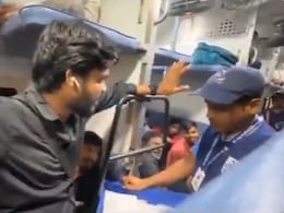 यात्री ने खोली रेलवे कैटरिंग की पोल, 80 की थाली 120 में रु में, Video देख भड़के लोग, बोले- लूट मचा रखी है यात्री ने खोली रेलवे कैटरिंग की पोल, 80 की थाली 120 में रु में, Video देख भड़के लोग, बोले- लूट मचा रखी है