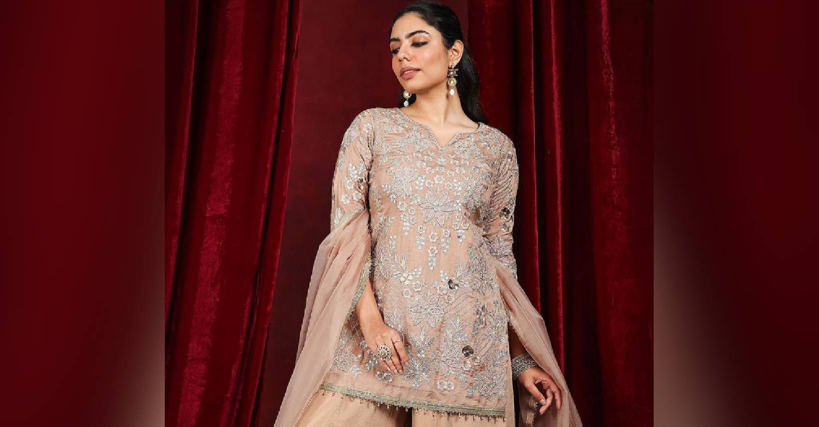 40% से 50% तक के डिस्काउंट में खरीदें Women Kurta Sets और Saree, ऐसी डील्स हाथ से न जाने दें