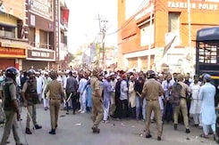 Bareilly Violence: Maulana Tauqeer Raza Detained After Clashes In Mau Bareilly Violence: Maulana Tauqeer Raza Detained After Clashes In Mau
