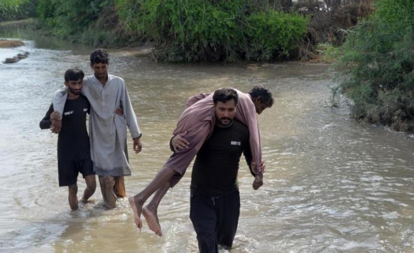 पाकिस्तान में मूसलाधार बारिश से 883 लोगों की मौत, इस्लामाबाद में 'बाढ़' की चेतावनी 