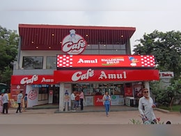 घी 40 तो पनीर 20 रुपये सस्ता... अमूल ने 700 से ज्यादा प्रोडक्ट्स की घटाई कीमतें, जानें किस-किसके घटे दाम घी 40 तो पनीर 20 रुपये सस्ता... अमूल ने 700 से ज्यादा प्रोडक्ट्स की घटाई कीमतें, जानें किस-किसके घटे दाम