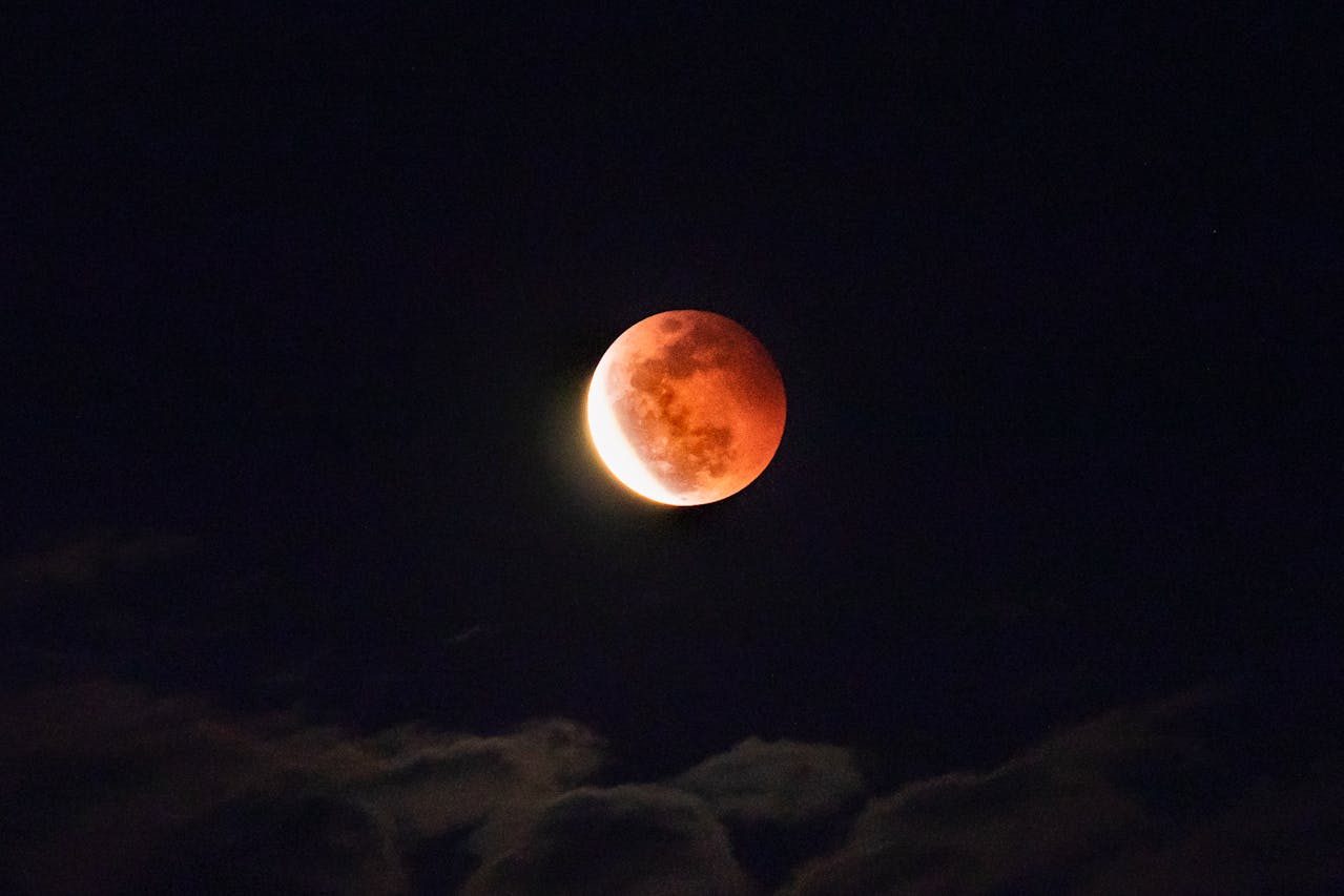 Lunar Eclipse 2025: Common Myths About Food And Health To Beware Of