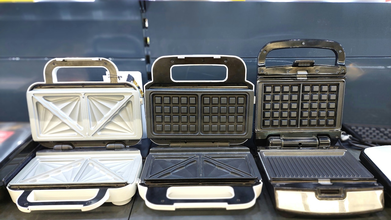 Get budget waffle makers for perfectly crisp waffles at Home