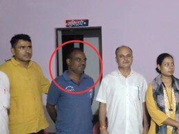 ACB Action: पटवारी ने की 10000 रुपये घूस की डील, रिश्वत लेकर लौटाए 500 रुपये... फिर पकड़ा गया रंगे हाथ ACB Action: पटवारी ने की 10000 रुपये घूस की डील, रिश्वत लेकर लौटाए 500 रुपये... फिर पकड़ा गया रंगे हाथ