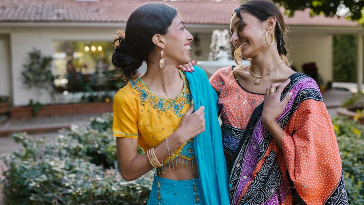 Blouses For Sarees: Styles, Fabrics, And Trends