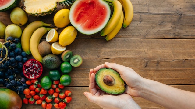 Superfood Craze Vs Balanced Nutrition: Are Youth Falling For Quick Fixes?
