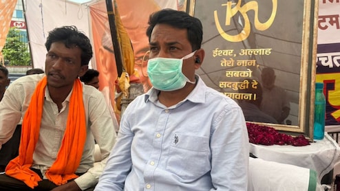 जयपुर में नरेश मीणा का मौन व्रत शुरू, समर्थकों पर क्यों उठाया हाथ? दिया जवाब