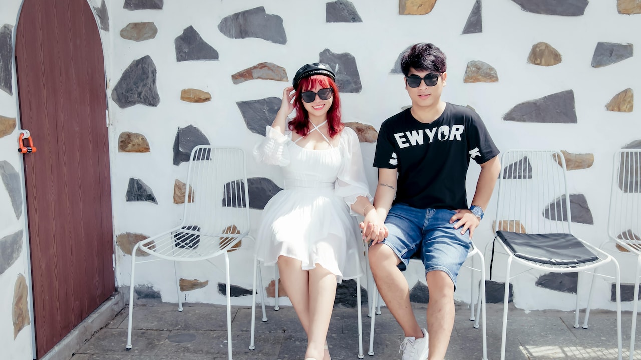 Blind Date Style Guide For Men: Best Colours To Wear For Dating Success