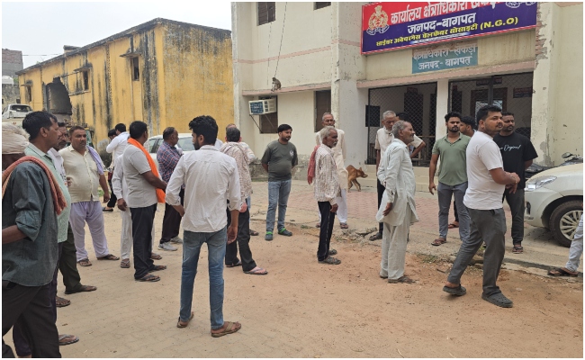 यूपी में दो मुस्लिम युवकों ने छात्रा को किडनैप कर बेड में डाला, बाहर से मकान में लगा दिया ताला, पुलिस को ऐसे मिला सुराग