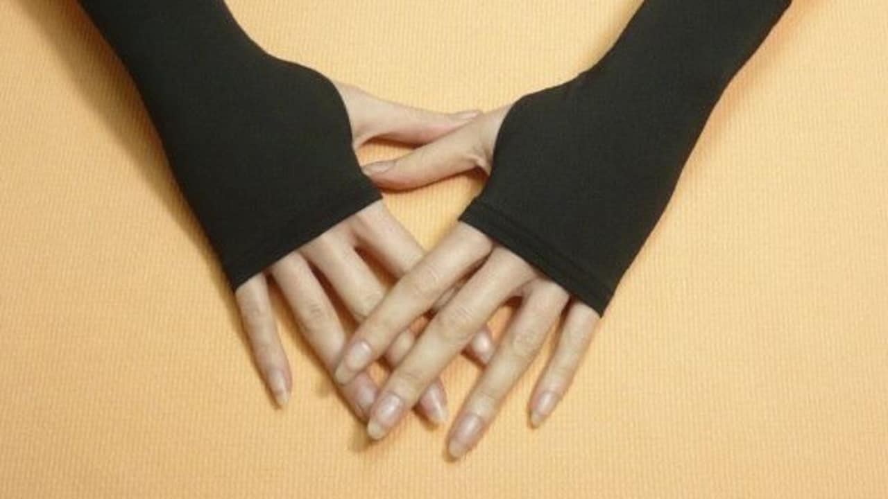 Get top riding sleeves to protect your arms from UV Rays 