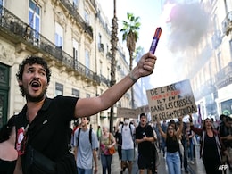 'Block Everything' Protest Rocks France, 200 Arrested, Vehicles Set On Fire 'Block Everything' Protest Rocks France, 200 Arrested, Vehicles Set On Fire