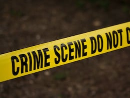 Thane Crime: शेतात खड्डा, त्यात दोघींचे मृतदेह... भयावह घटनेने ठाणे हादरलं Thane Crime: शेतात खड्डा, त्यात दोघींचे मृतदेह... भयावह घटनेने ठाणे हादरलं