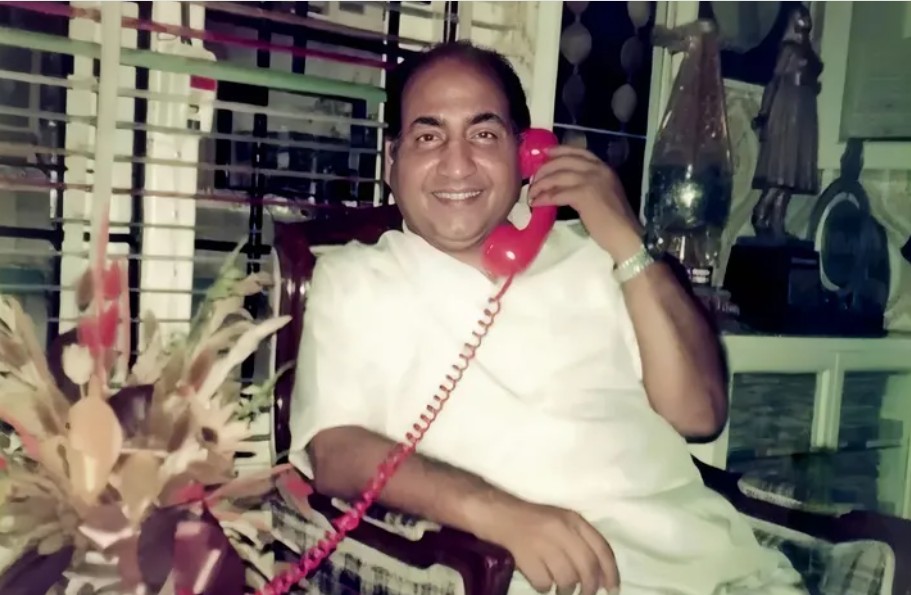 EXCLUSIVE: OMG के डायरेक्टर बनाने जा रहे मोहम्मद रफी की बायोपिक, 20 भाषाओं में गाए थे 7000 गाने