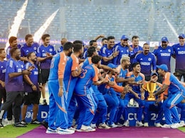 BCCI Prize Money: पाकिस्तानच्या नांग्या ठेचल्या! BCCIकडून टीम इंडियावर पैशांचा पाऊस! ट्वीट करत मोठी घोषणा BCCI Prize Money: पाकिस्तानच्या नांग्या ठेचल्या! BCCIकडून टीम इंडियावर पैशांचा पाऊस! ट्वीट करत मोठी घोषणा