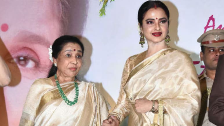When '<i>Umrao Jaan</i>' Rekha Fangirled Over Asha Bhosle: "<i>Jisko Main Bahut Zyada Pyaar Karti Hoon Usse Main...</i>" When '<i>Umrao Jaan</i>' Rekha Fangirled Over Asha Bhosle: "<i>Jisko Main Bahut Zyada Pyaar Karti Hoon Usse Main...</i>"