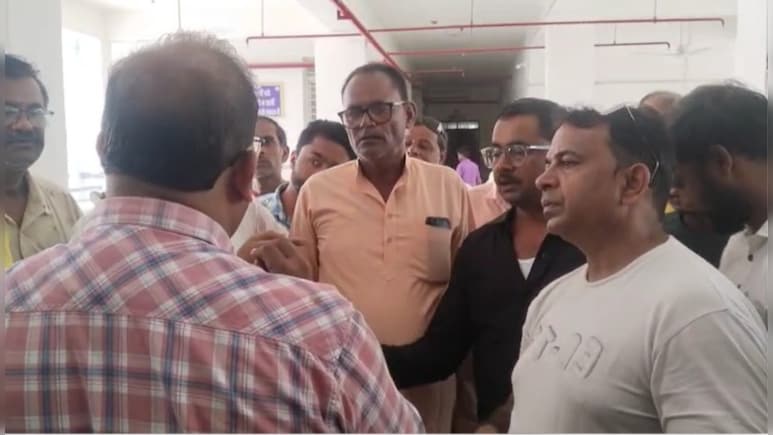 इंसाफ के लिए अस्पताल में सौदेबाजी, रिश्वत देने से किया इनकार तो गुंडों से कराया 'इलाज' !