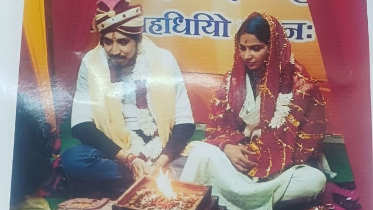 लाइब्रेरी बेचकर पत्नी को पढ़ाया, पुलिस में लगी नौकरी तो पति को छोड़ा, पलवल में ज्योति मौर्या जैसा मामला