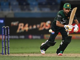 "Has Already Proved...": After Coach Mike Hesson's Strike Rate Concerns, Pakistan Batter Backs Team