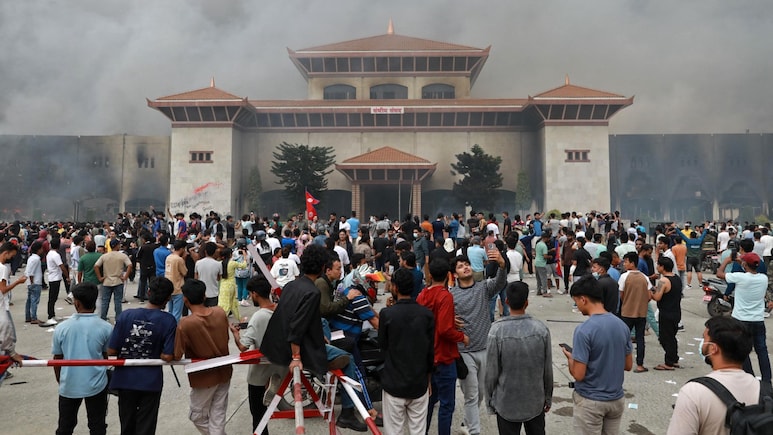 How Public Fury Toppled Leaders In Nepal, Sri Lanka And Bangladesh How Public Fury Toppled Leaders In Nepal, Sri Lanka And Bangladesh
