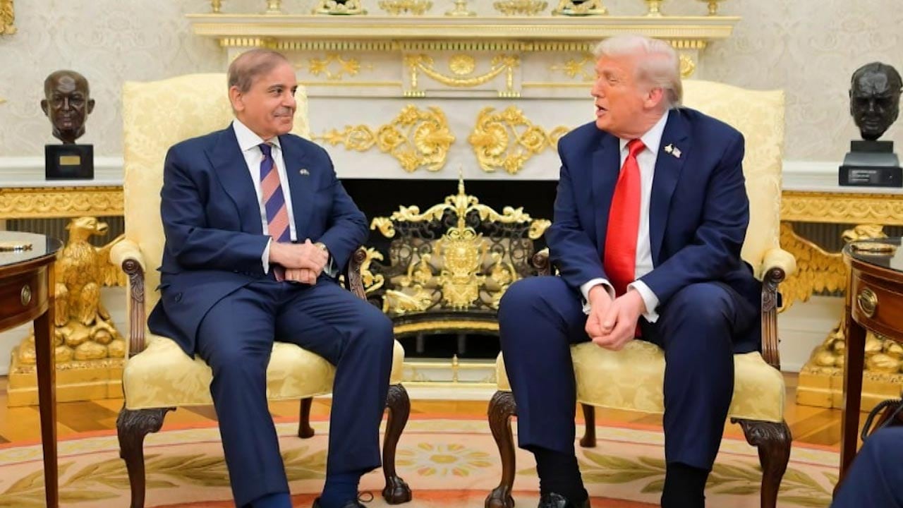 Video : Trump Meets Pakistan PM Shehbaz Sharif In Latest Sign Of Warming Ties