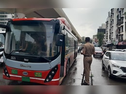 मुंबई: कुर्ला-अंधेरी रूट पर युवक ने बस को अगवा किया, पुलिस की गोली से ढेर मुंबई: कुर्ला-अंधेरी रूट पर युवक ने बस को अगवा किया, पुलिस की गोली से ढेर