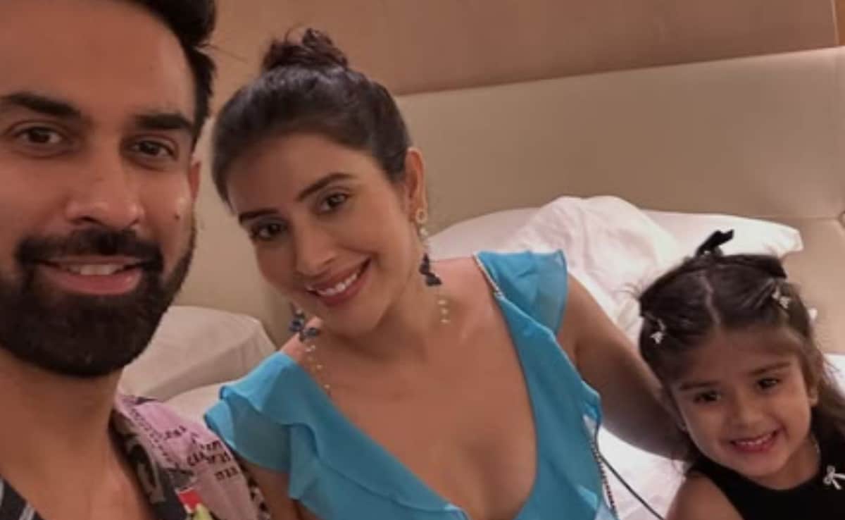Charu Asopa On Vacationing With Ex-Husband Rajeev Sen In Bangkok Amid Public Spat: "I Deserve This"