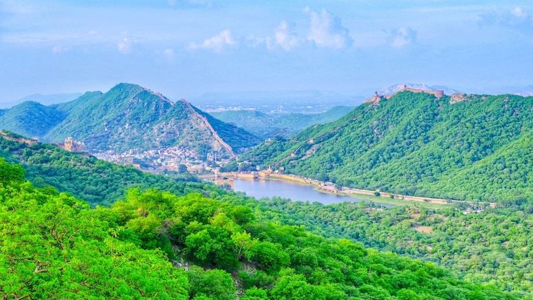 Rajasthan Rain: राजस्थान में बारिश पर लगा ब्रेक, चढ़ने लगा पारा, जानें अगले 7 दिन कैसे रहेंगे हालात Rajasthan Rain: राजस्थान में बारिश पर लगा ब्रेक, चढ़ने लगा पारा, जानें अगले 7 दिन कैसे रहेंगे हालात