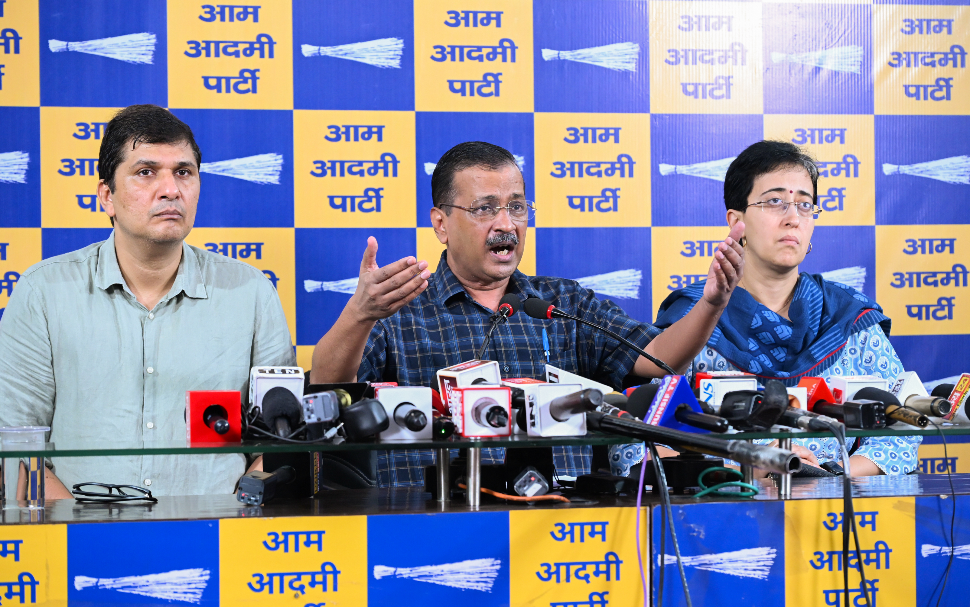 दो दिन के गुजरात दौरे पर केजरीवाल, चोटिला में कपास किसानों की बड़ी रैली को करेंगे संबोधित