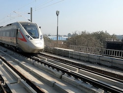 Skywalk Linking Sarai Kale Khan RRTS Station With Nizamuddin Railway Station Completed