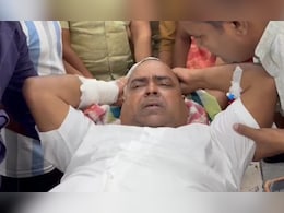 लखनऊ जेल में बंद सपा नेता गायत्री प्रजापति पर जानलेवा हमला, सिर पर हुए कई वार लखनऊ जेल में बंद सपा नेता गायत्री प्रजापति पर जानलेवा हमला, सिर पर हुए कई वार