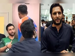 IND vs PAK: 'फिर सूर्या ने प्रेस कॉन्फ्रेंस में हाथ क्यों मिलाया... ' हैंडशेक कंट्रोवर्सी' पर शाहिद अफरीदी के भड़काऊ बयान से मचा बवाल IND vs PAK: 'फिर सूर्या ने प्रेस कॉन्फ्रेंस में हाथ क्यों मिलाया... ' हैंडशेक कंट्रोवर्सी' पर शाहिद अफरीदी के भड़काऊ बयान से मचा बवाल