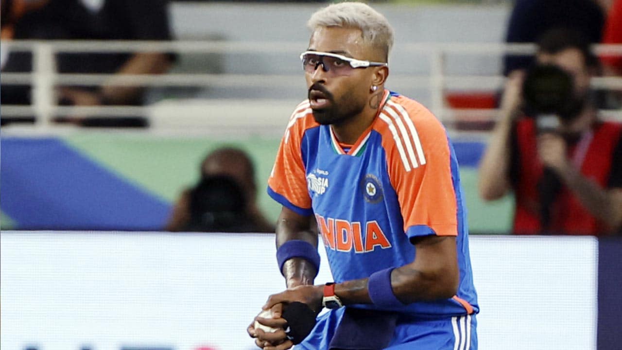 Video: India vs Pakistan Final: Hardik Pandya Misses Title Clash, India Make Three Changes