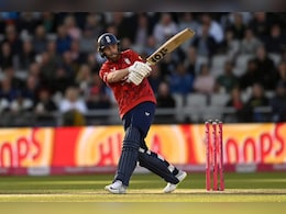 ENG vs SA: फिल साल्ट ने T20I में वर्ल्ड रिकॉर्ड तोड़ मचाया तहलका, ऐसा करने वाले दुनिया के पहले बल्लेबाज बने ENG vs SA: फिल साल्ट ने T20I में वर्ल्ड रिकॉर्ड तोड़ मचाया तहलका, ऐसा करने वाले दुनिया के पहले बल्लेबाज बने