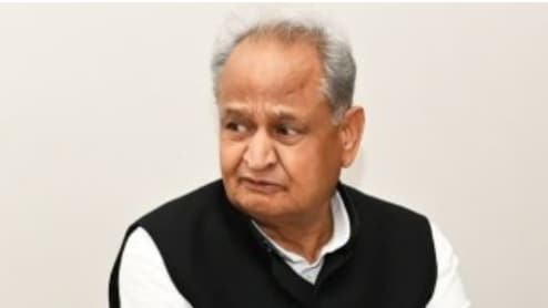 Rajasthan: पानी मांगने पर ऐसा हमला कि 25 से ज्यादा फ्रैक्चर आए! अशोक गहलोत ने BJP विधायक पर साधा निशाना, किया ये ऐलान