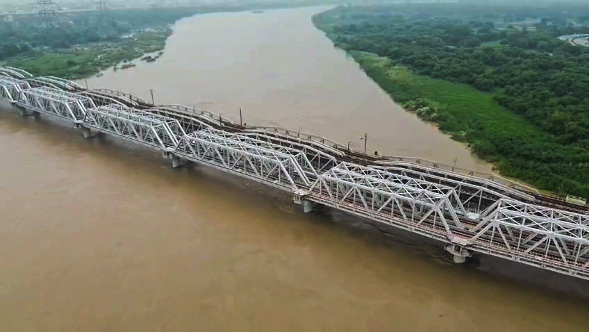 Flood Alert In Delhi After 29,000 Cusecs Released From Hathnikund Barrage