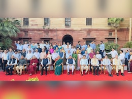 वित्त मंत्रालय 'पावर सेंटर' कर्तव्य भवन में होगा शिफ्ट, एक ही छत के नीचे होंगे कई अहम विभाग वित्त मंत्रालय 'पावर सेंटर' कर्तव्य भवन में होगा शिफ्ट, एक ही छत के नीचे होंगे कई अहम विभाग