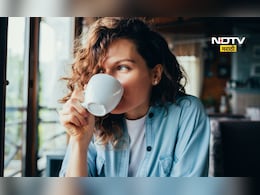 Tea health benefits: चहा कधी प्यावा आणि कधी नाही? चुकीच्या वेळी चहा प्यायल्याने काय होतं नुकसान?