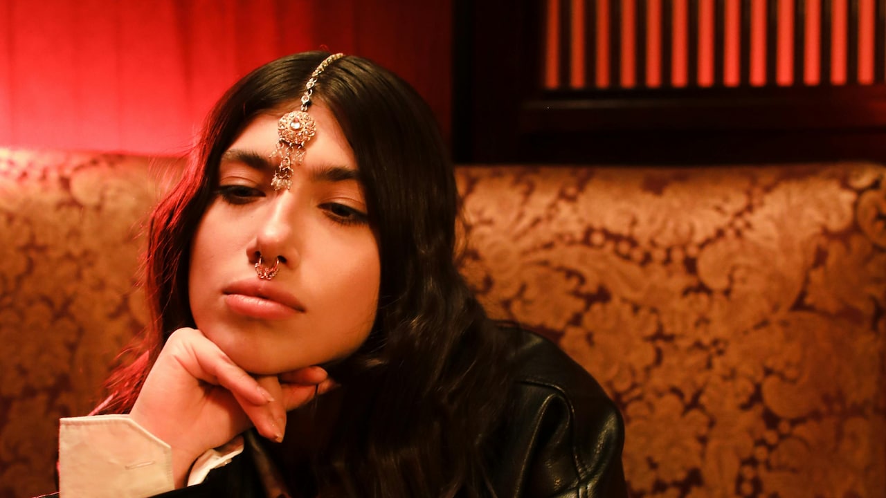 How To Wear Jewellery With A Maang Tikka: Bridal Tips For Elegance