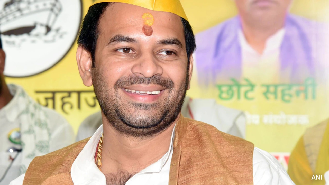 Tej Pratap Yadav Extends Support To Prashant Kishor In Bankipur Bypolls
