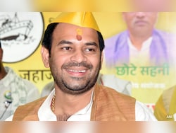 Tej Pratap Yadav Detained During Protest In Support Of Bihar Bandh