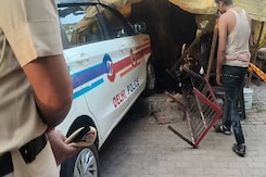 Delhi Police Vehicle Rams Into Tea Stall In Central Delhi, Man killed Delhi Police Vehicle Rams Into Tea Stall In Central Delhi, Man killed