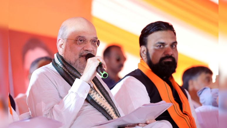 तीन कैटेगरी में बांटे वोटर, दिवाली से छठ के बीच मेन गेम! बिहार में NDA का 'मिशन 160+' कितना टफ, कितना आसान? तीन कैटेगरी में बांटे वोटर, दिवाली से छठ के बीच मेन गेम! बिहार में NDA का 'मिशन 160+' कितना टफ, कितना आसान?