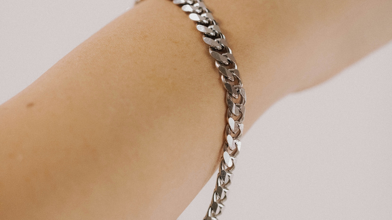 Top 6 Silver Bracelets For Men Perfect For Party Nights
